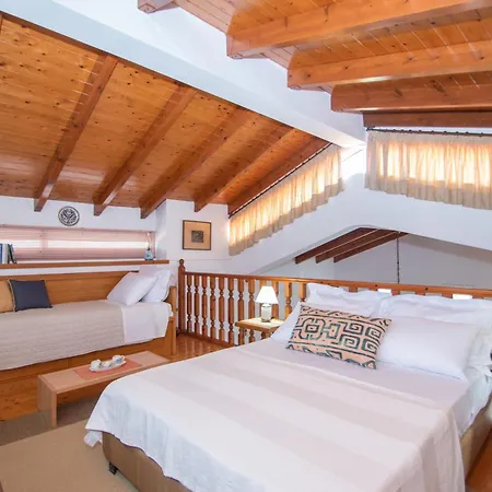 Lejlighed Theoxenia - First Floor Lithakia (Zakynthos)